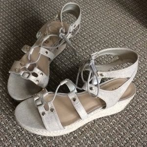 Women’s Size 9 1/2Med Wedge Sandal
